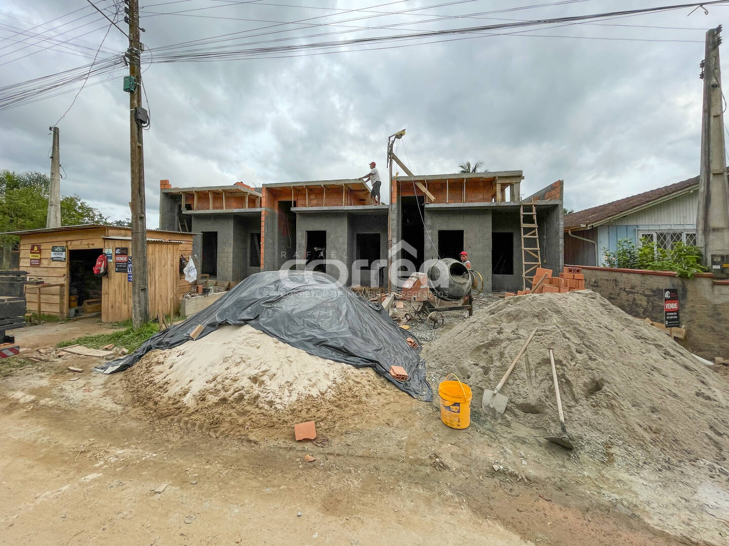 Casa à venda com 2 quartos, 62m² - Foto 3