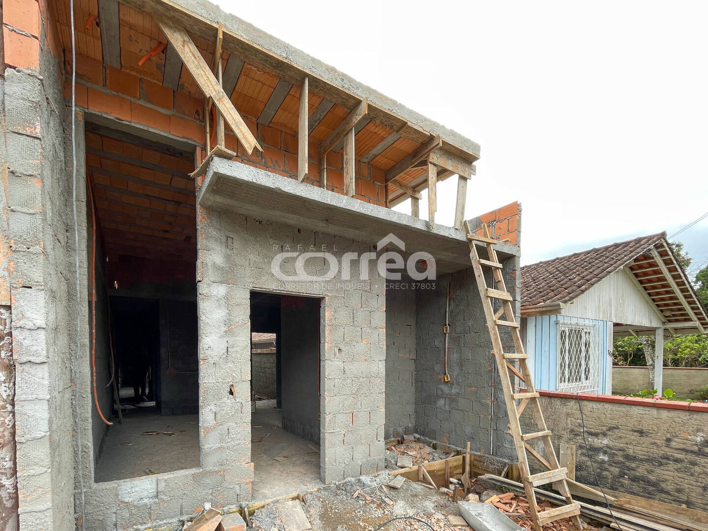 Casa à venda com 2 quartos, 62m² - Foto 10